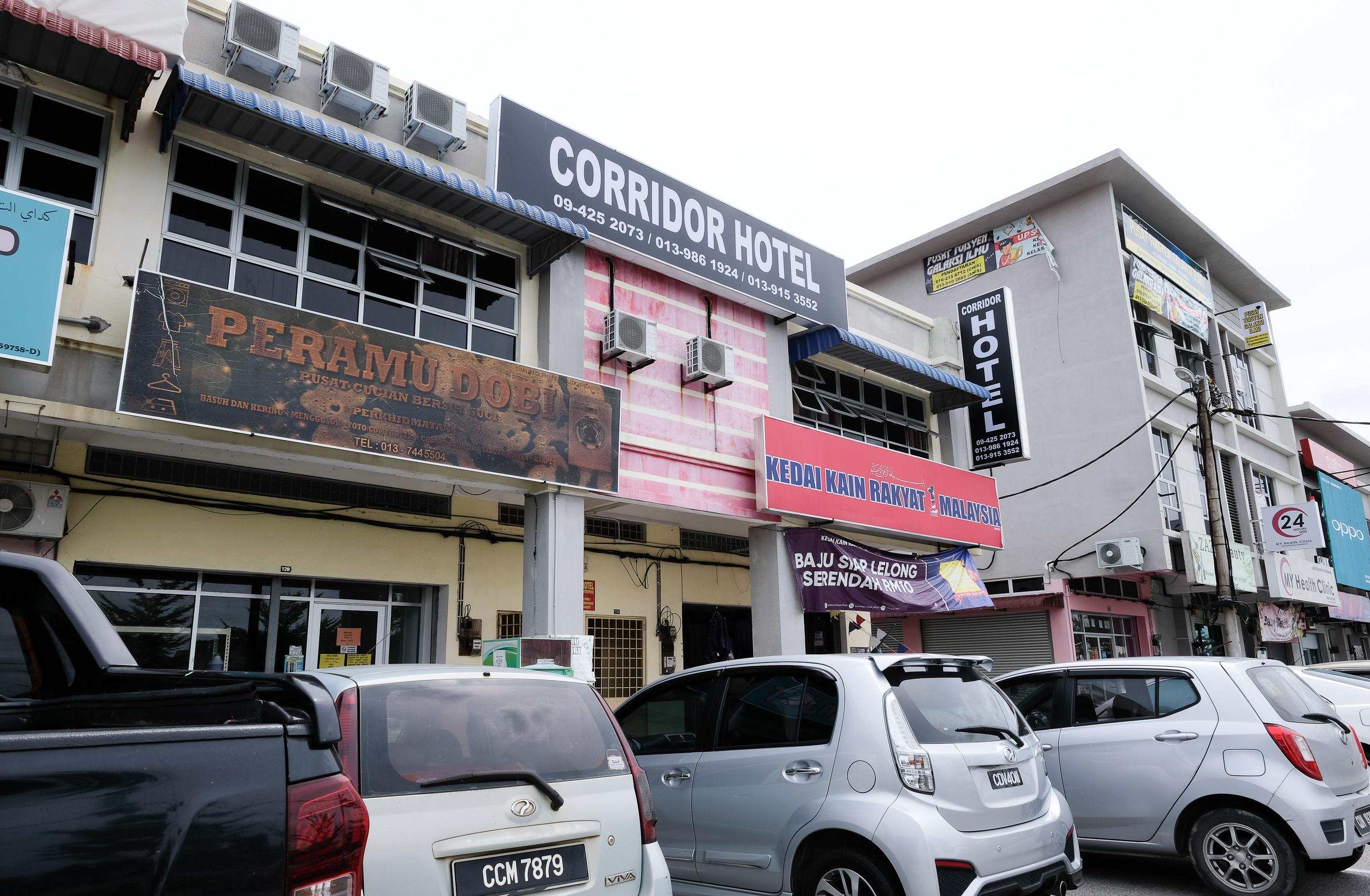 Super Oyo 720 Corridor Hotel 2 Pekan Bagian luar foto