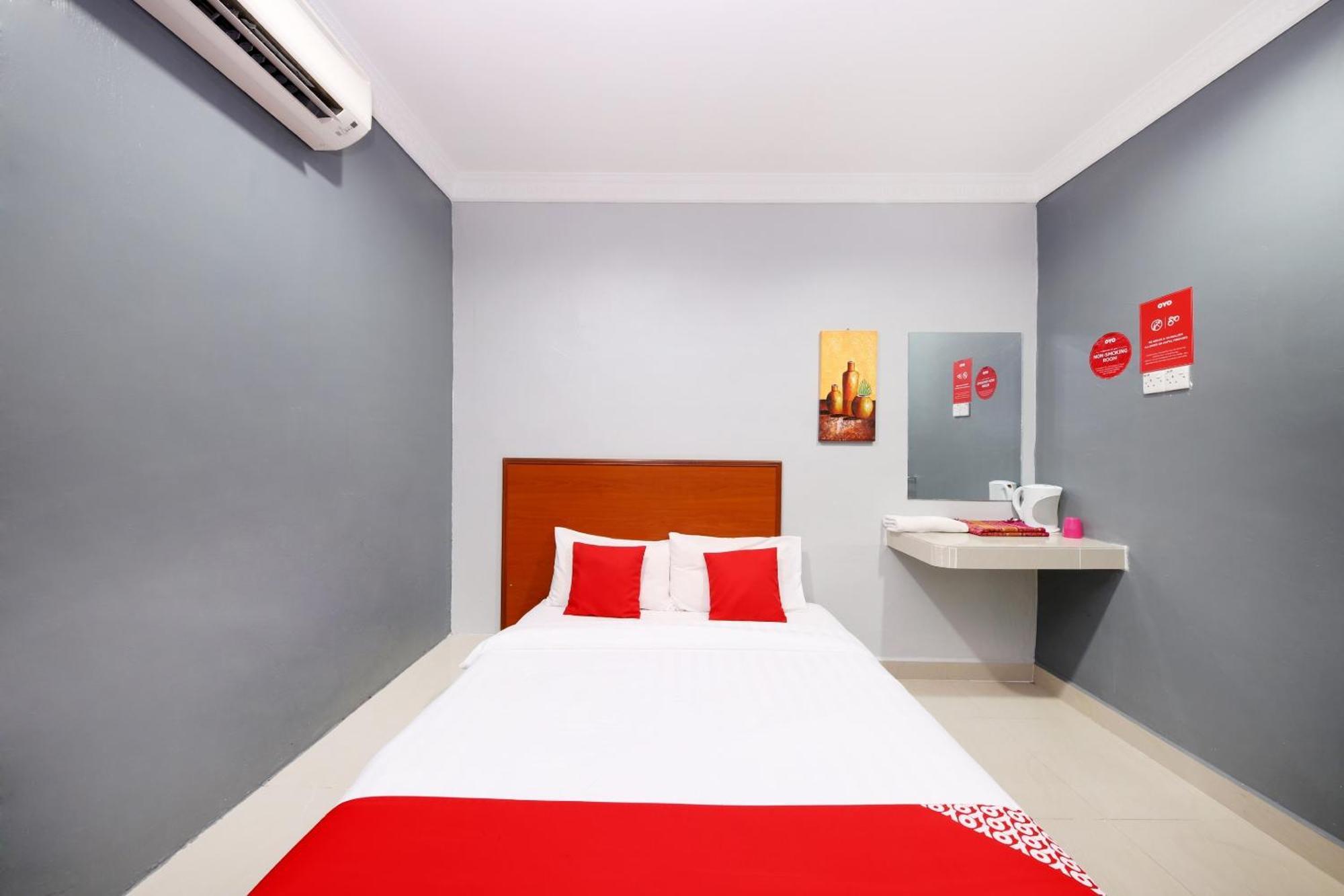 Super Oyo 720 Corridor Hotel 2 Pekan Bagian luar foto