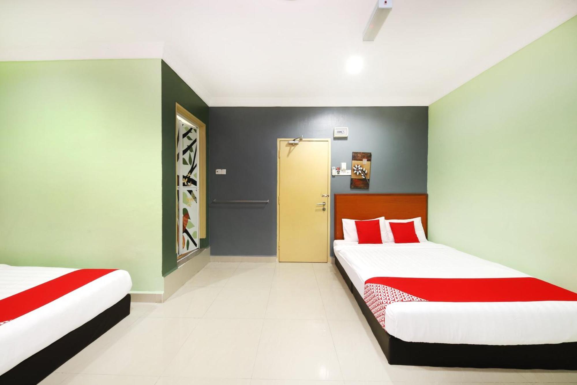 Super Oyo 720 Corridor Hotel 2 Pekan Bagian luar foto