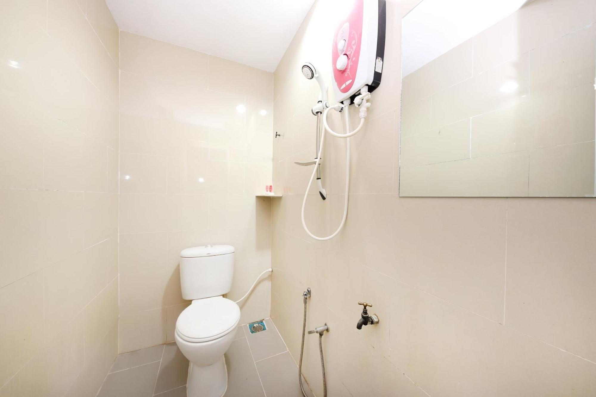 Super Oyo 720 Corridor Hotel 2 Pekan Bagian luar foto